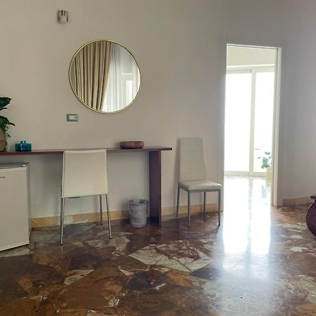 Il Giardino Di Flora Con Piscina Hotel Lecce Ngoại thất bức ảnh