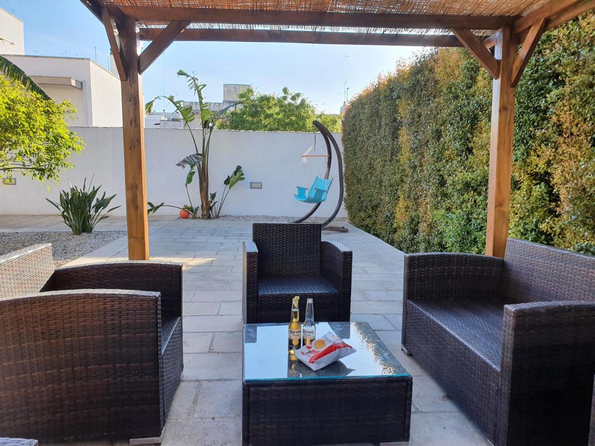 Il Giardino Di Flora Con Piscina Hotel Lecce Ngoại thất bức ảnh