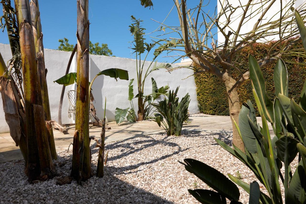 Il Giardino Di Flora Con Piscina Hotel Lecce Ngoại thất bức ảnh