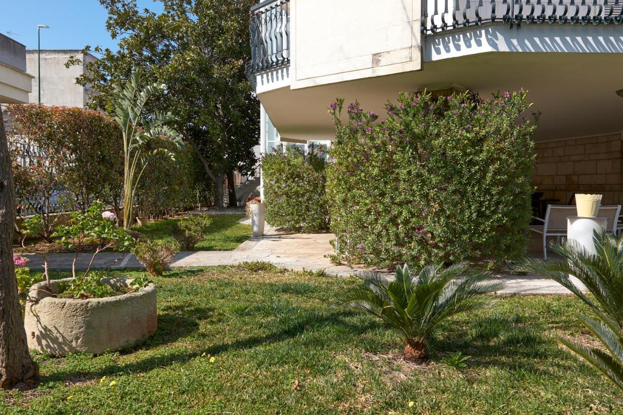 Il Giardino Di Flora Con Piscina Hotel Lecce Ngoại thất bức ảnh
