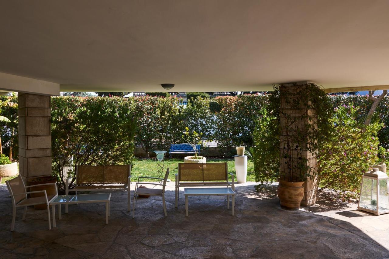 Il Giardino Di Flora Con Piscina Hotel Lecce Ngoại thất bức ảnh