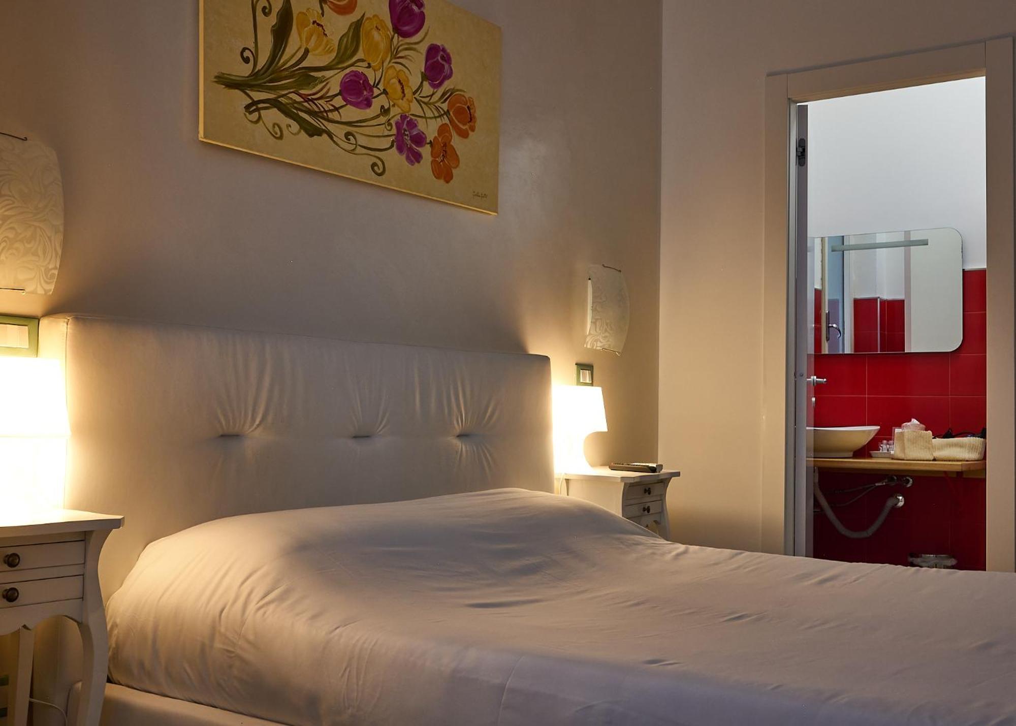 Il Giardino Di Flora Con Piscina Hotel Lecce Ngoại thất bức ảnh