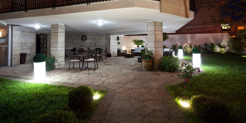 Il Giardino Di Flora Con Piscina Hotel Lecce Ngoại thất bức ảnh